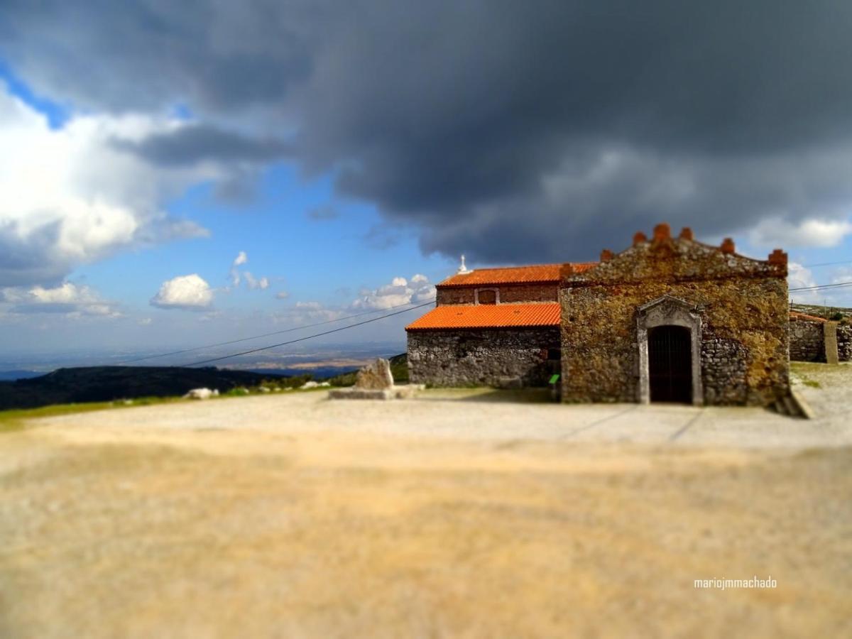 Casa Da Eira Guest House Cadaval Bagian luar foto